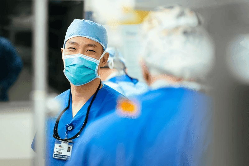Photos of Arthroscopic surgery of Dr. Zhou and staff for issue #3 of Microscope magazine.
